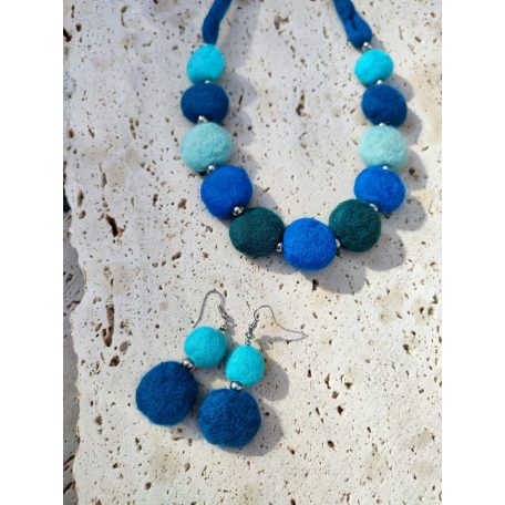 Kék és zöld nemez nyakék és fülbevaló