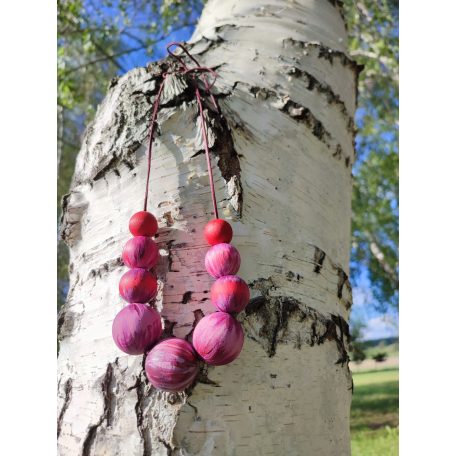 Piros, pink, magenta - festett fagolyókból fűzött nyaklánc