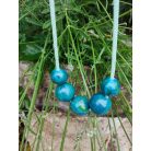 2. Vizekre hangolva - kék színárnyalataival festett fagolyók - nyaklánc