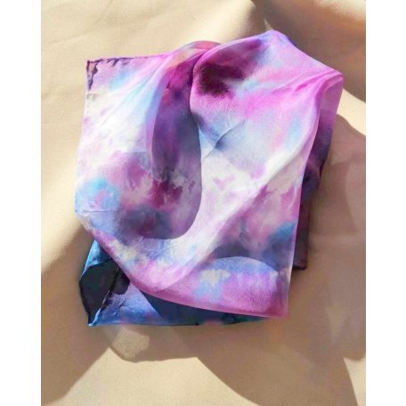 Batikolt valódi selyemkendő lila és kék színekkel