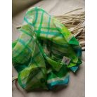 Zöld és türkizkékkel festett valódi selyemkendő