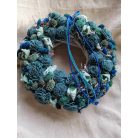 Tavaszi  kopogtató,kék,menta száraz virágokkal