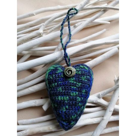 Horgolt  szív levendulával töltve kék-zöld fonallal