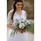 ADRIENN Laza angolos csokor,fehér és kék virágokkal