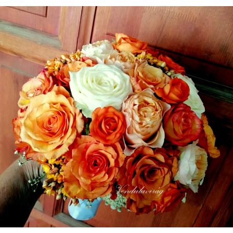 ALEXANDRA- Kerek menyasszonyi csokor narancs rózsafejekkel