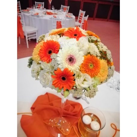 ALEXANDRA- Kerek menyasszonyi csokor narancs rózsafejekkel