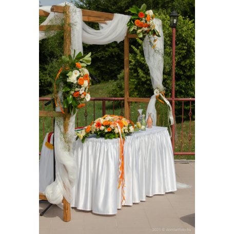 ALEXANDRA- Kerek menyasszonyi csokor narancs rózsafejekkel