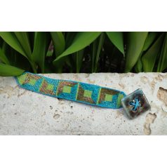 GYÖNGYSZÖVÖTT KARKÖTŐK 